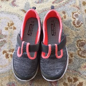 Girl sz 12 danskin shoe